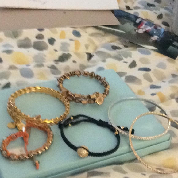 Assorted bracelets - Picture 3 of 4